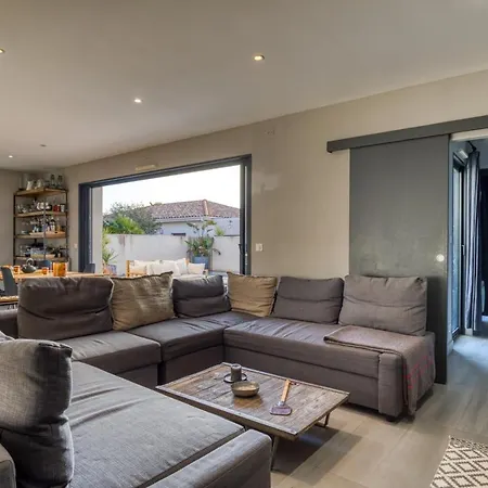 Sublime Maison Moderne Avec Piscine *